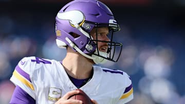 他們不僅肩 他們不僅肩